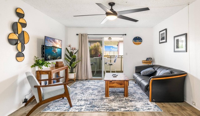 1-Bed Rental in Downtown Kailua-Kona with Pool Lanai and Convenient Location
