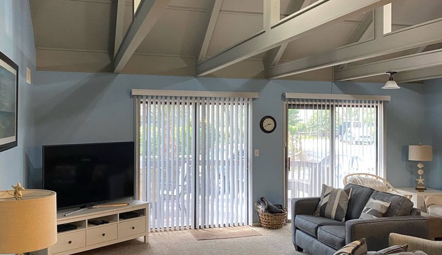 10/10 Rated, Premier Partner end unit villa awaits your arrival!