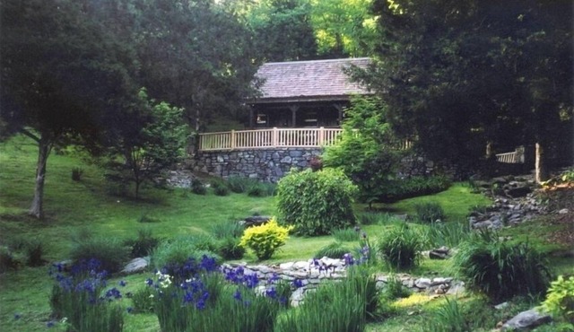 100 Acres-Wildlife Galore! Convenient to Nashville & Opryland