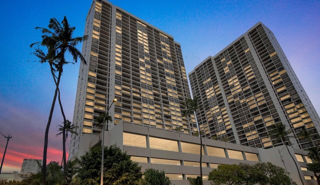 19th Floor Condo with Lanai & Sea Views - FREE Parking! by Koko Resort Vacation Rentals