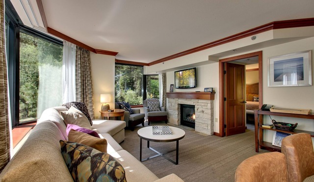 2 BDRM Hyatt’s EVERLINE™️Resort@Spa! Amenities galore.Ski-inout,pools,hot tubs 😎