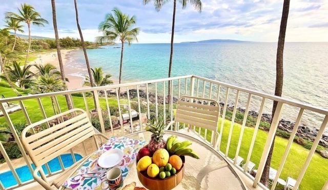2 Bedroom Overlooking Beach and Ocean