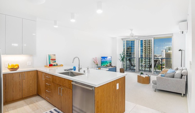 23rd Floor Ala Moana 1bedroom with Parking