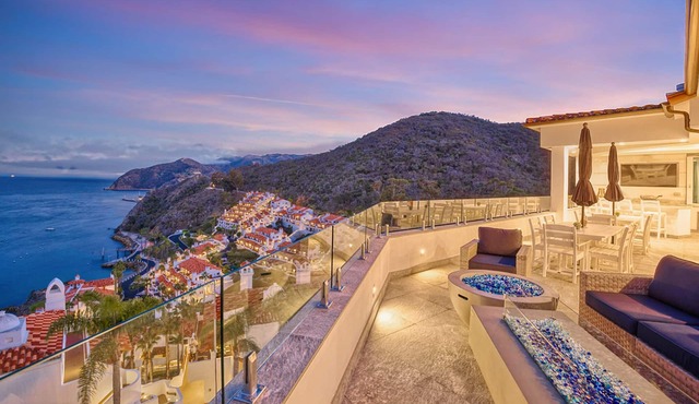 2BD Penthouse Suite, Unobstructed Views in Hamilton Cove (UPPER UNIT), CART & AC