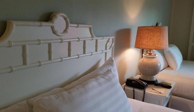 2x KOI Ocean Front Room Queens at Kaanapali Ocean Inn