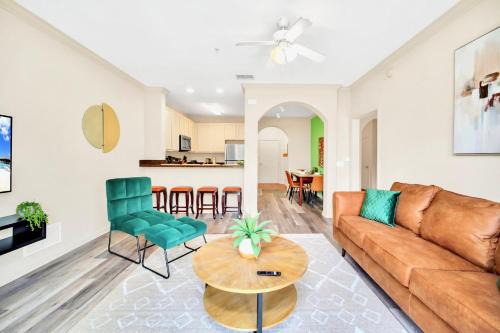 3BR Condo with Pool Close to Disney