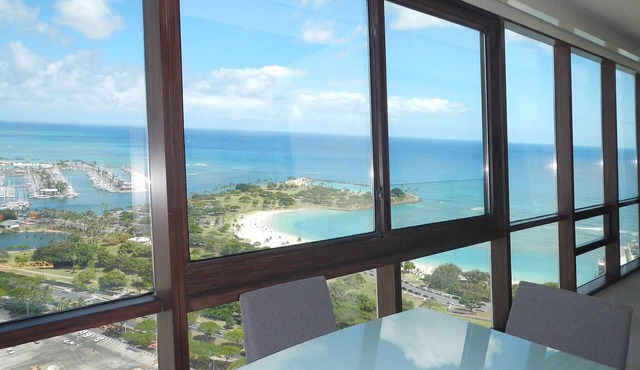 44th Floor-Ala Moana-Ocean/Diamond Head Views