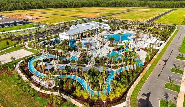 7 Bedrooms/4.5 Bathrooms/Windsor Cay (15794CC)