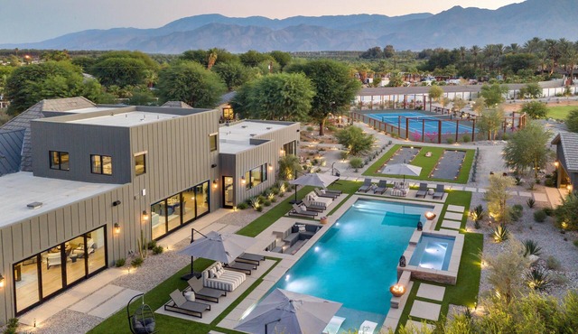 8BDR Villa | Tennis/Pickleball, Golf Green, Pool House, Gym, Bar | Mesquite38