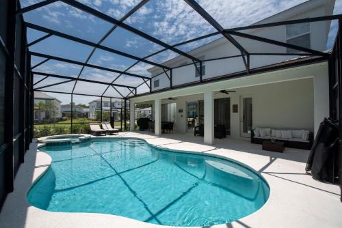 9BR Bella Vida Home w Game Room Theater