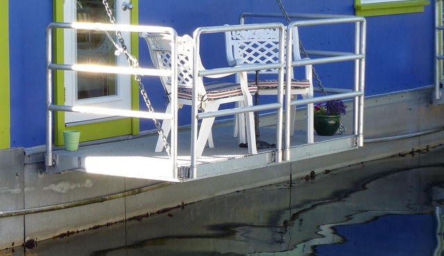 A Float Home B&B in Fisherman’s Wharf