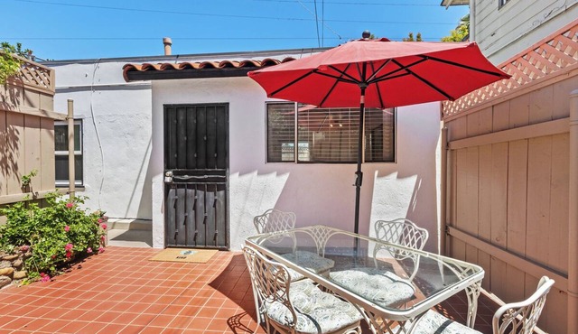 Adorable Spanish style casita in fantastic area of Historic North Park