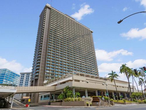 Ala Moana Honolulu by Mantra