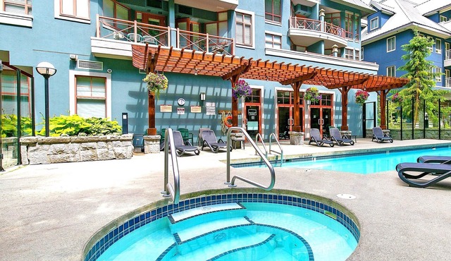 Alpenglow Lodge Fika One Bedroom by MVA