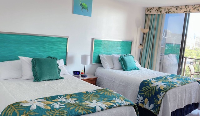 Aqua Palms Waikiki FREE PARKING, Across Hilton Village