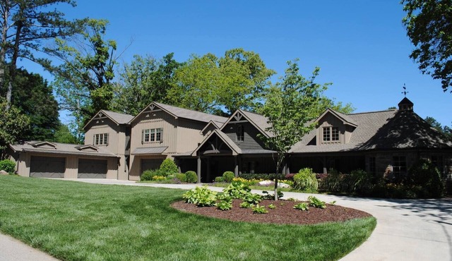 Ark On Lake Lanier | Reunions | Corporate Retreats