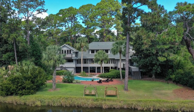 Available by the Month! ~Heated Pool/WalkToBeach/1MileToSaltyDog/LagoonSetting