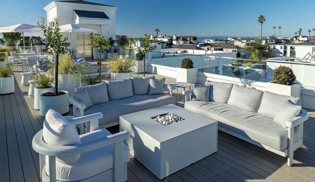 Bay Shores Peninsula Hotel