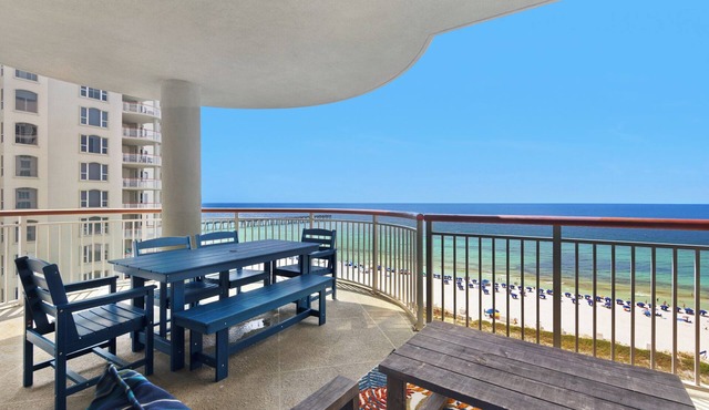Beach Colony West 11C Gulf-Front 3BD/3BA w/Beach Service + Sleeps up to 8