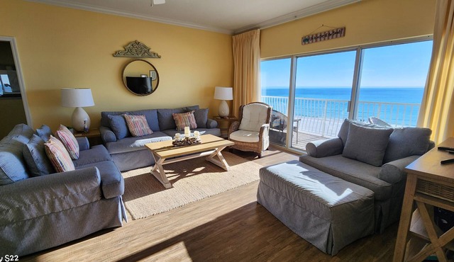 Beachfront 3br/3ba condo on the 6th floor with free beach chairs included!