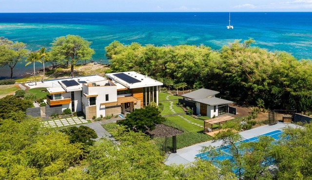 BEACHFRONT HOME 2 acres, Pool, Tennis, Volleyball. Like your own private resort!