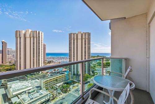 Beautiful Ala Moana Condo Hotel 1212