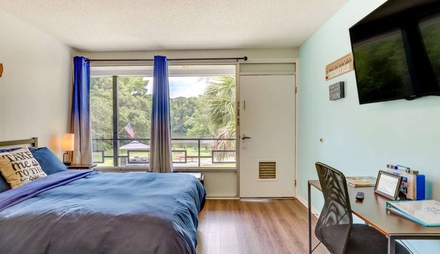 Bells Marina & Resort