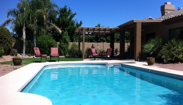 BOOK NOW! ELEGANT SCOTTSDALE HOME. PRIV HEATED POOL & JAC. CLOSE 2 SHOPS & GOLF!