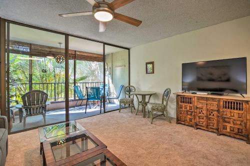 Breezy Condo with Screened Lanai in Kailua-Kona!