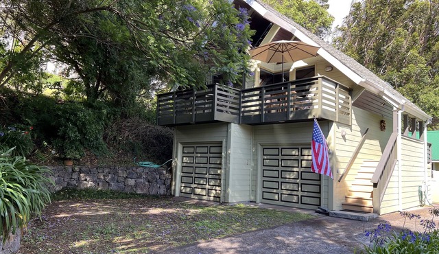 Captain's Quarters Cottage on Kamuela's Nob Hill