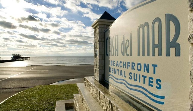 Casa Monaco Beachfront Condo - Great View, Two Pools