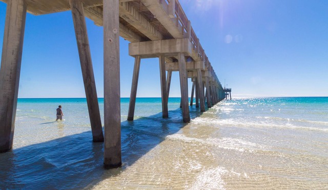 Casa Sunshine - 2 Br townhouse by RedAwning