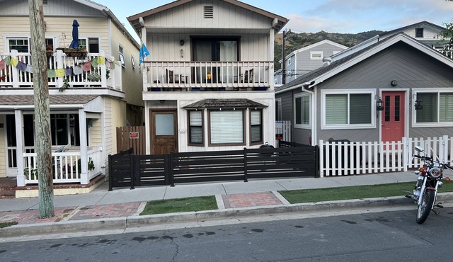 Catalina Is. Home close to Beach