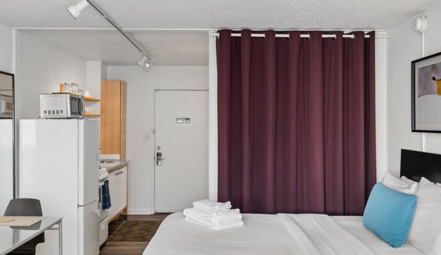 (CCG) Enjoy a Pet-Friendly and Clean Studio Near the Beltline