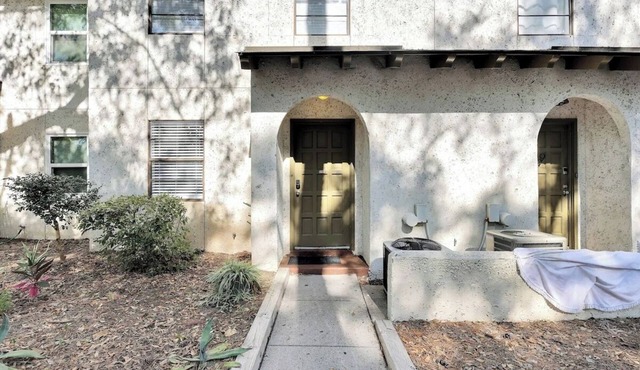 Central Hilton Head Retreat 2BR Near Beaches