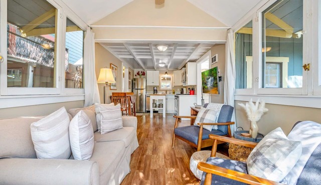 Charming cottage in North Park