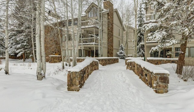 Chateau DuMont Oversized 2 Bed 2 Ba CDMR