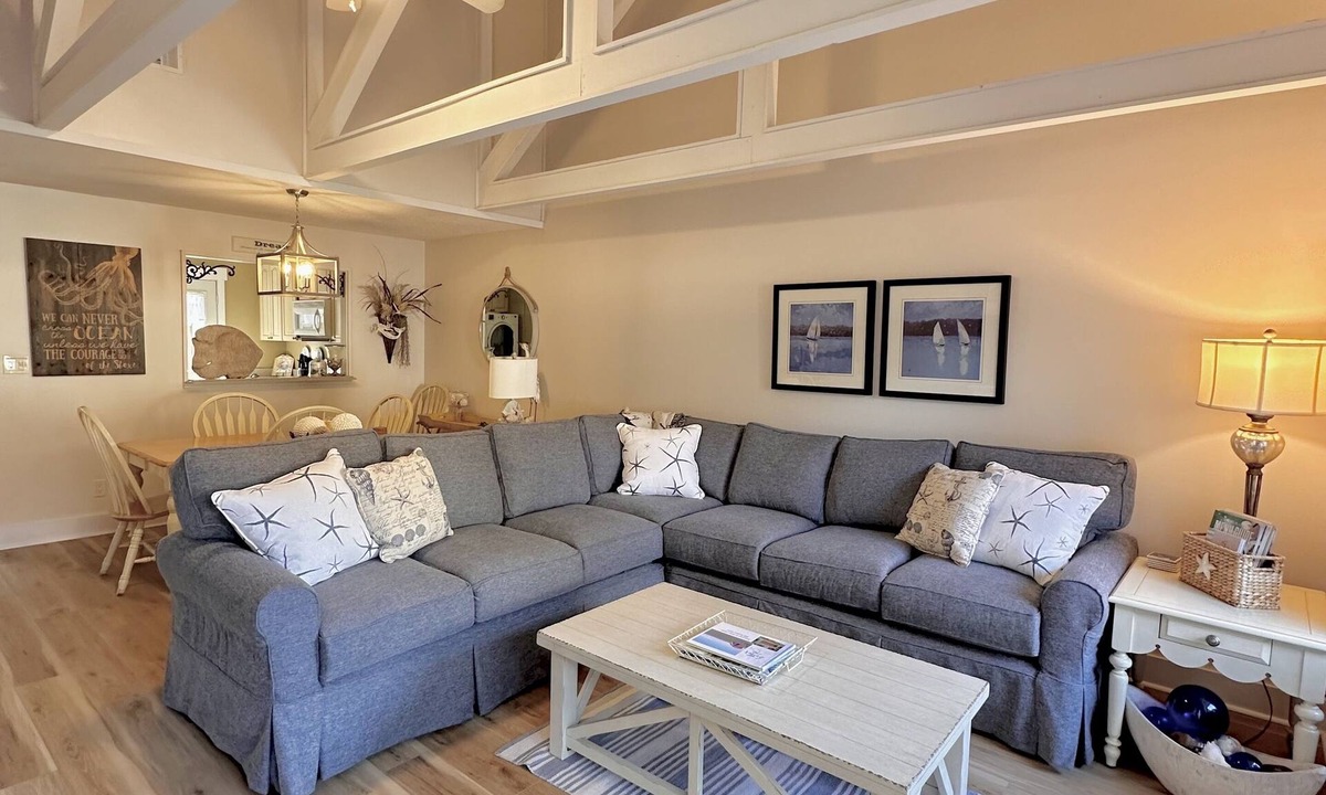 Palmetto Dunes Villa | Couples Retreat, Dog Friendly, Private enclosed courtyard