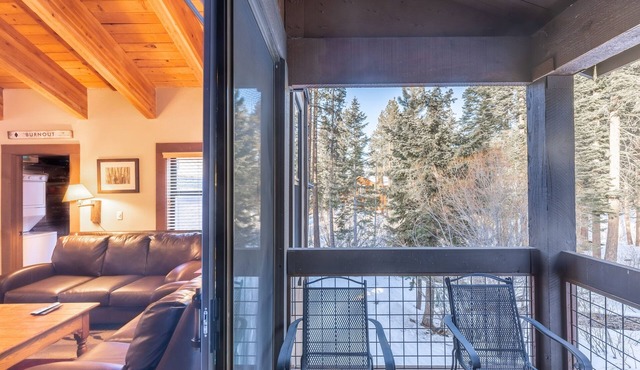 Cozy Aspen Grove 2 bed 2 bath by RedAwning Save 10% on 3 Nights, 15% on 5 Nights!