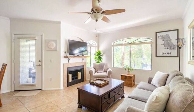 Cozy Scottsdale Getaway newly updated w/resort style amenities