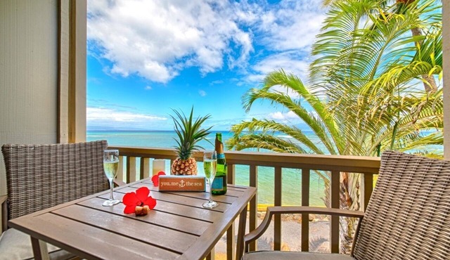 Direct Oceanfront Maui Studio,Romantic,Breathtaking View from Huge Private Lanai