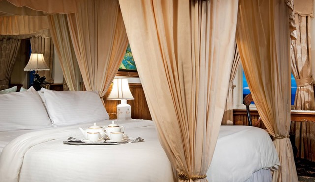 Dorymans Oceanfront Inn