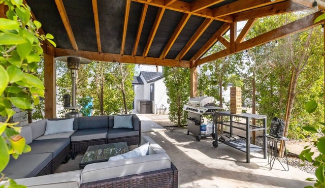 Downtown Phoenix Modern Retreat | 2 Homes in 1!