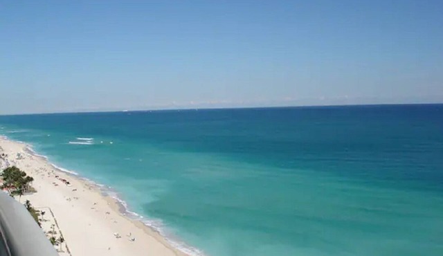 Endless Ocean view from this ocean Front condo 2bed/2.5 bath