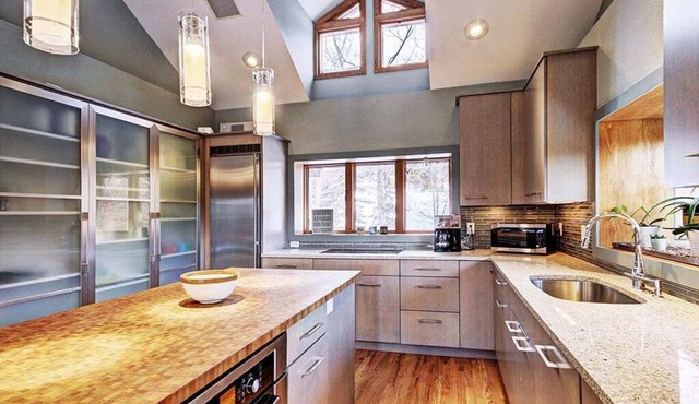 Experience luxury at 10 Southface, a spacious 4BR home in Breckenridge with mountain views.