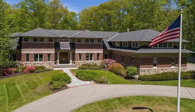 Families for seeking home away from home near the ocean