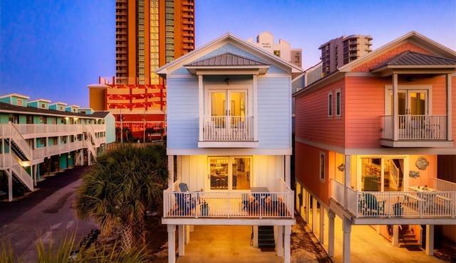 Family Spring Break Ready! Pool! Walk to Beach!