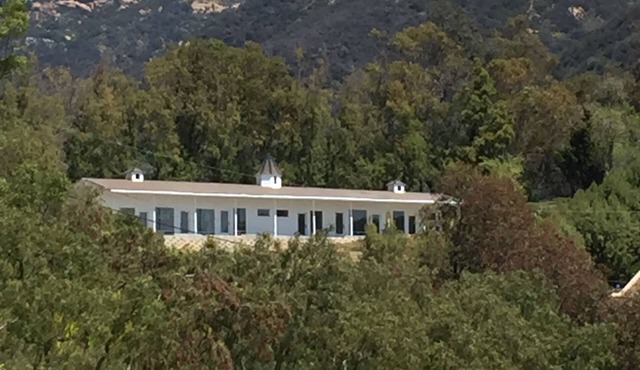 Getaway to Malibu-Peaceful-Ocean view-Close to amenities-Beach-Hike-Bike-Relax