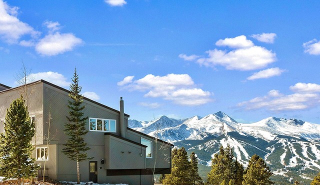 Gold Point Resort Breckenridge by Vacatia