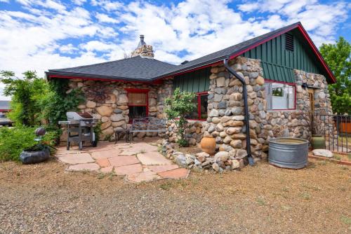 Granite Dells 1-BR House Timeless Décor Trails